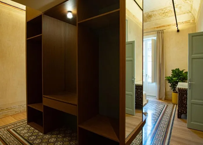 Gilded Age Luxury Dream Historic Center * باليرمو