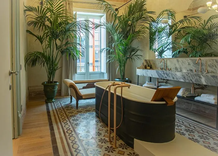 Gilded Age Luxury Dream Historic Center * باليرمو